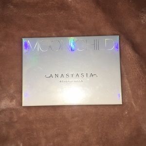 Anastasia Moon Child Glow Kit!